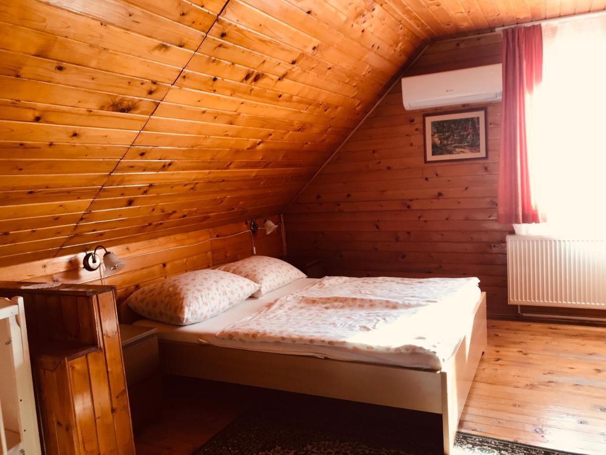 Villa Lellei Pihenohaz Balatonlelle Extérieur photo
