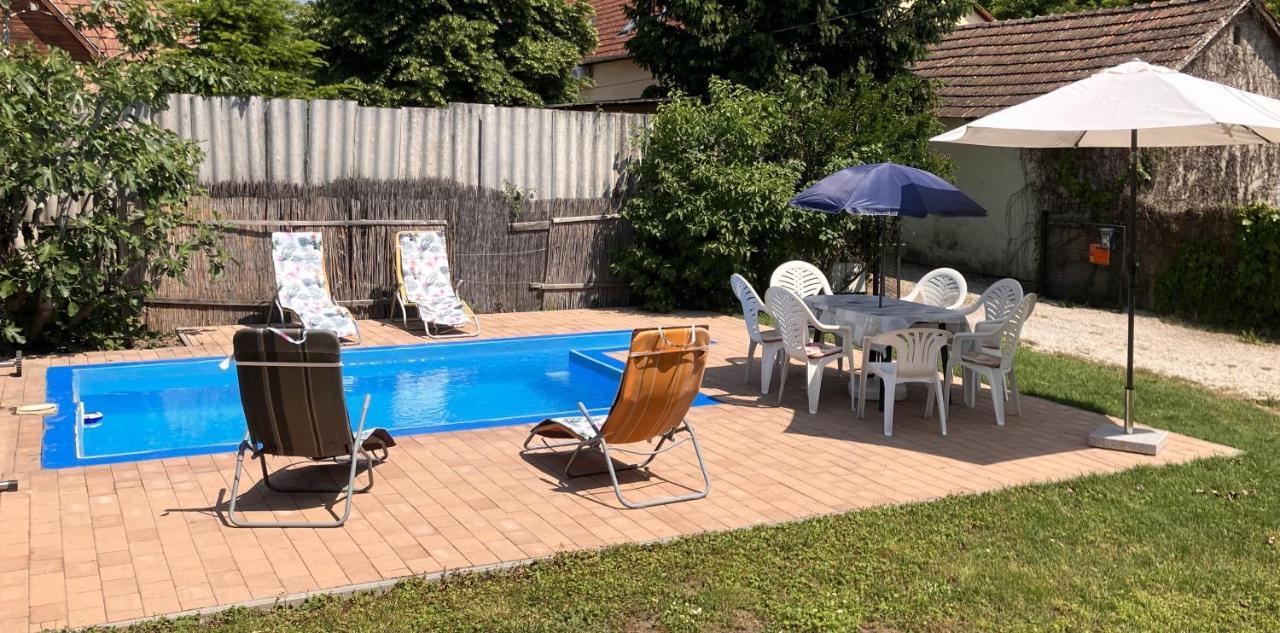 Villa Lellei Pihenohaz Balatonlelle Extérieur photo