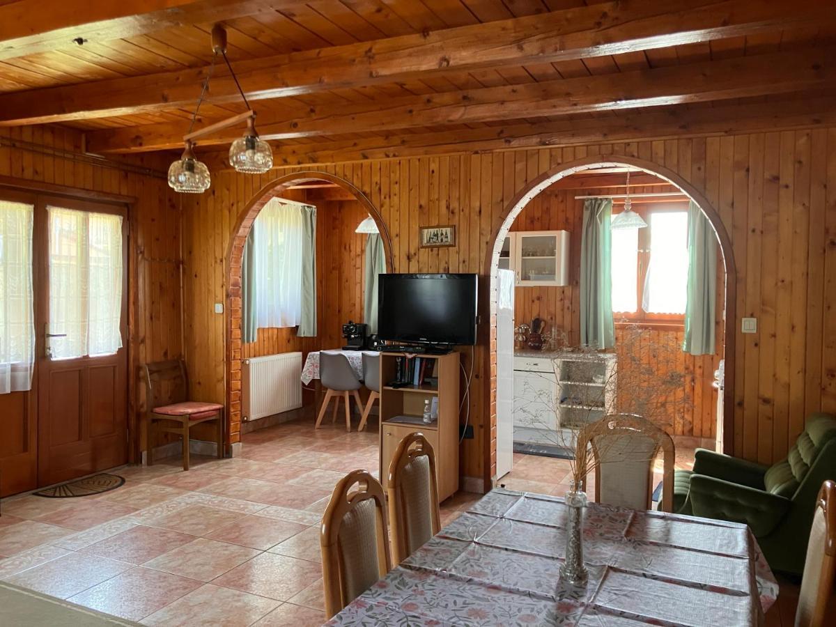 Villa Lellei Pihenohaz Balatonlelle Extérieur photo